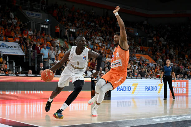 兰展现出强 兰展现出强